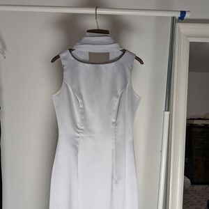 Elegant White Sleeveless Dress